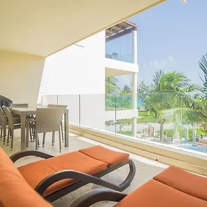 Апарт-отель The Elements Oceanfront & Beachside, Плая-дель-Кармен
